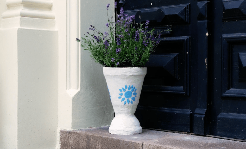 DIY Pflanzenkübel in Beton Optik