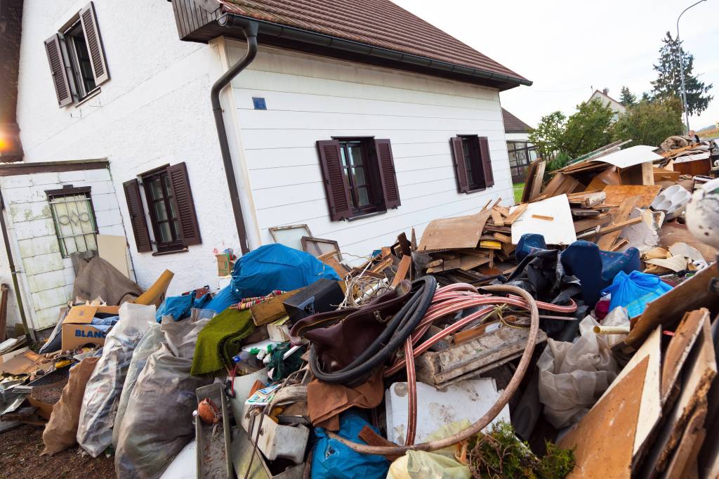 Eine Wohnung wird aufgelöst.